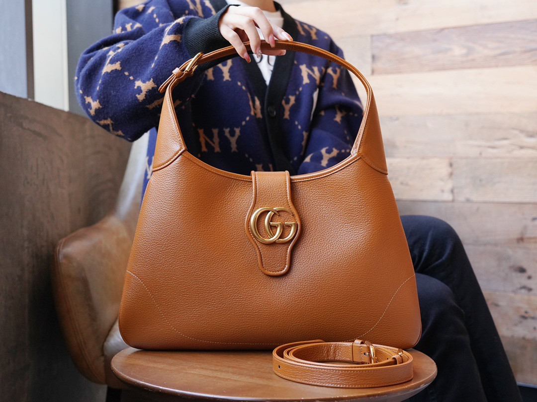 Aphrodite medium shoulder bag