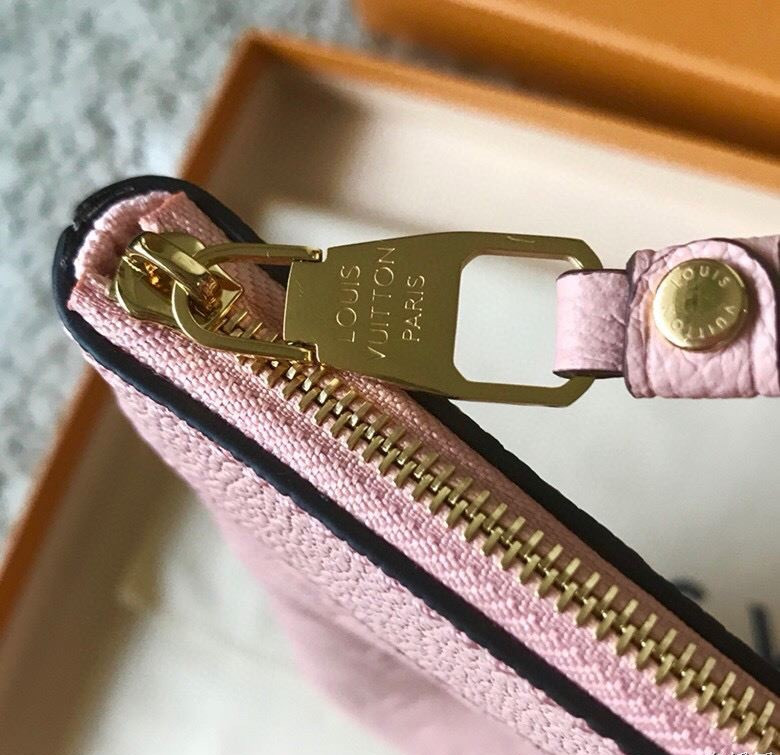 LV DAILY POUCH M62938