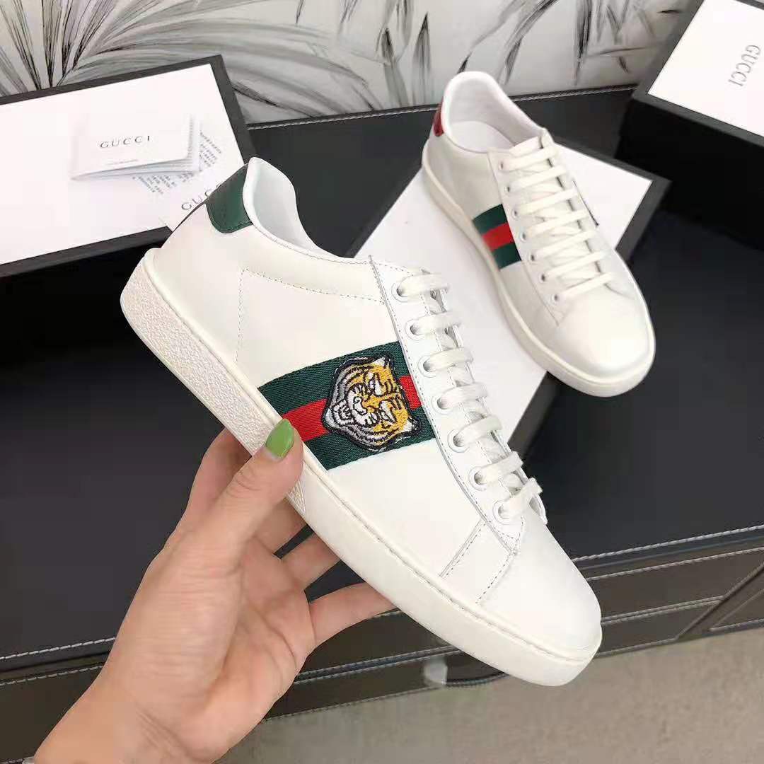 G*u*i men ace embroidered sneaker with embroidered tiger appliqué-white