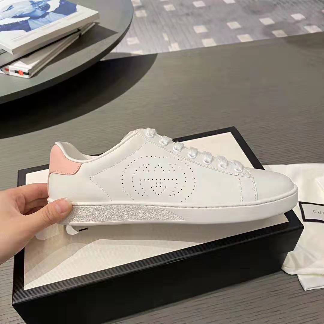 G*u*i gg unisex ace sneaker with interlocking g white scrap less leather