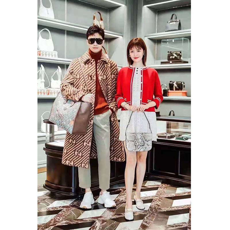 G*u*i women wool jacket with contrast trim besom pockets crew neck-red