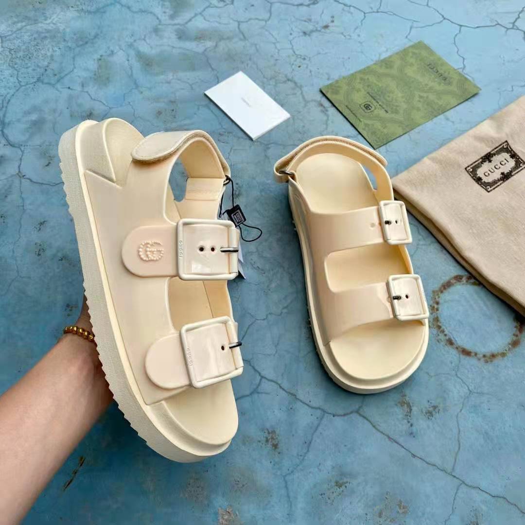 G*u*i gg women sandal with mini double g off-white rubber