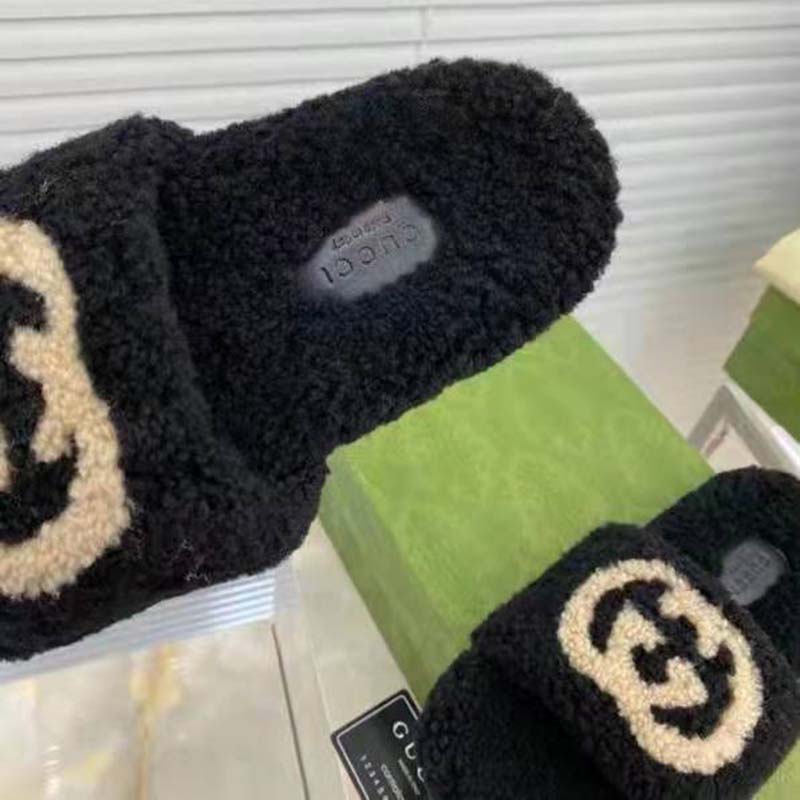 G*u*i gg women’s slide sandal with interlocking g black interlocking g merino wool