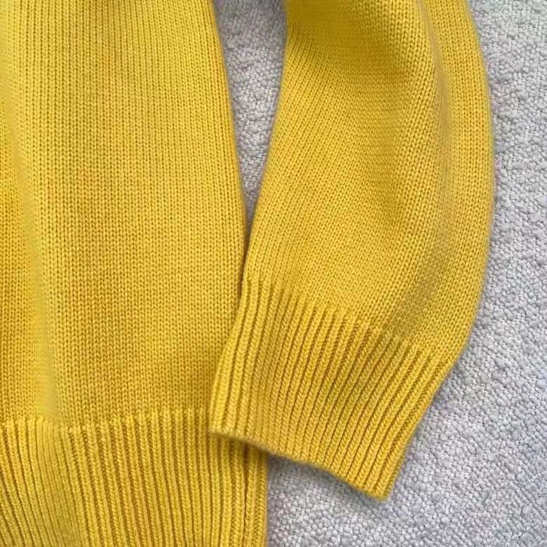 G*u*i women G*u*i 100 wool sweater yellow wool blue red web 100 intarsia