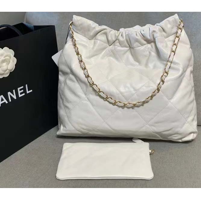 Chanel Women 22 Large Handbag Calfskin Gold-Tone Lacquered Metal