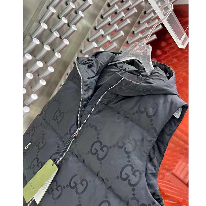 G*u*i men jumbo gg canvas vest padding front pockets zip closure hood zip pocket