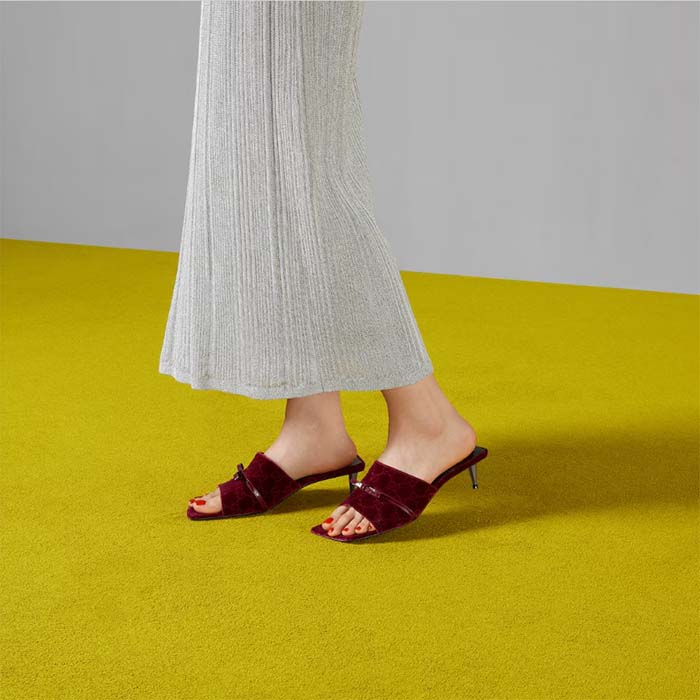 G*u*i women’s gg slide sandal burgundy gg velvet square toe low 4.3 cm heel