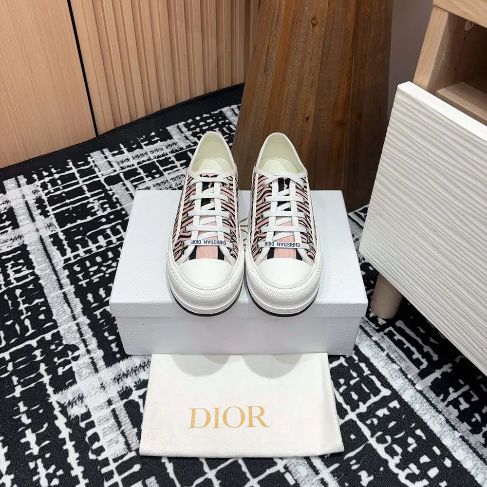 Dior Women Walk’n’Dior Platform Sneaker Embroidered Cotton-Pink