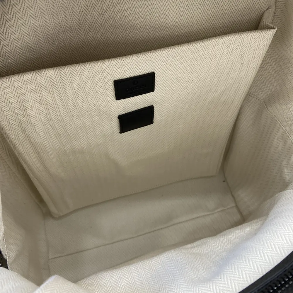 G*u*i unisex gg emblem medium backpack-gray 821159faed41000