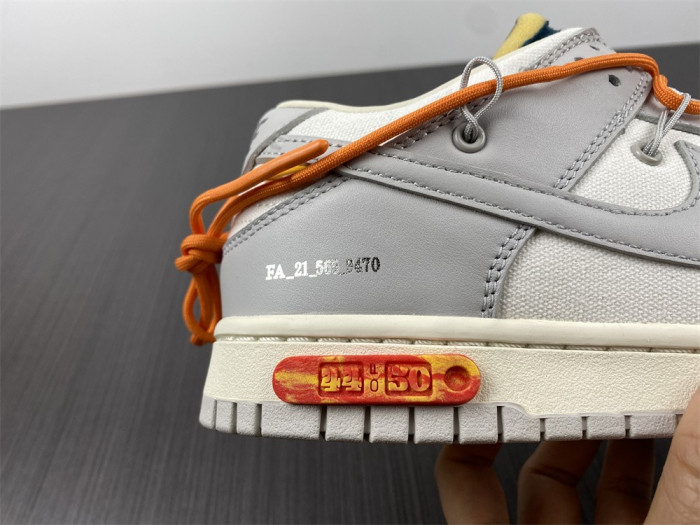 Off-White x Dunk Low ‘Lot 44 of 50’ DM1602-104