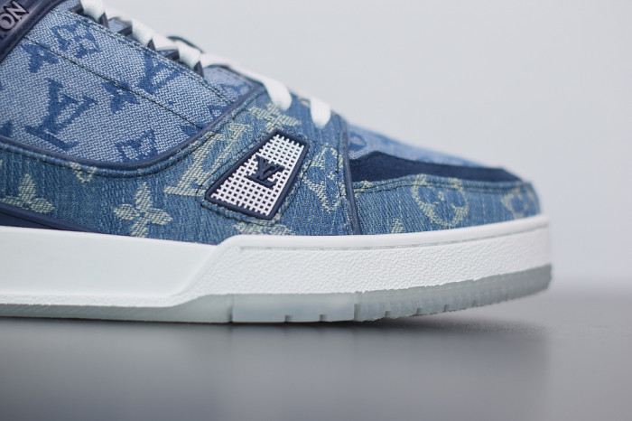 B00B7 Loui Vuitto FRONTROW SNEAKER LOW