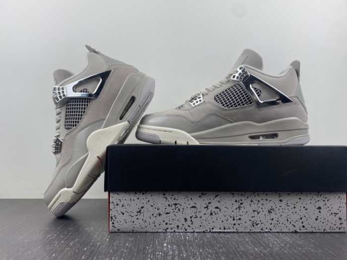 Air Jordan 4 “Frozen Moments” AQ9129-001