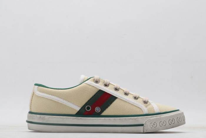 G*u*i low-top sneaker