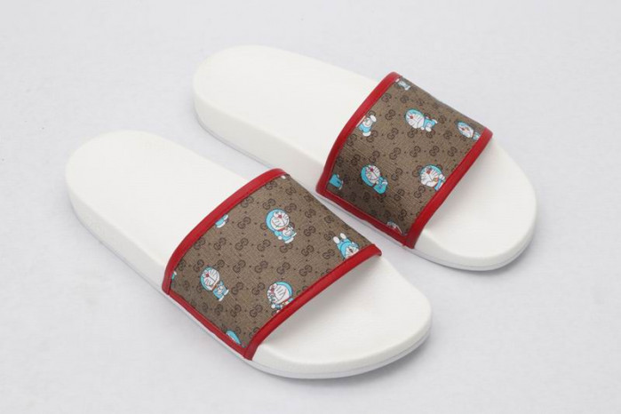 G*u*i slippers