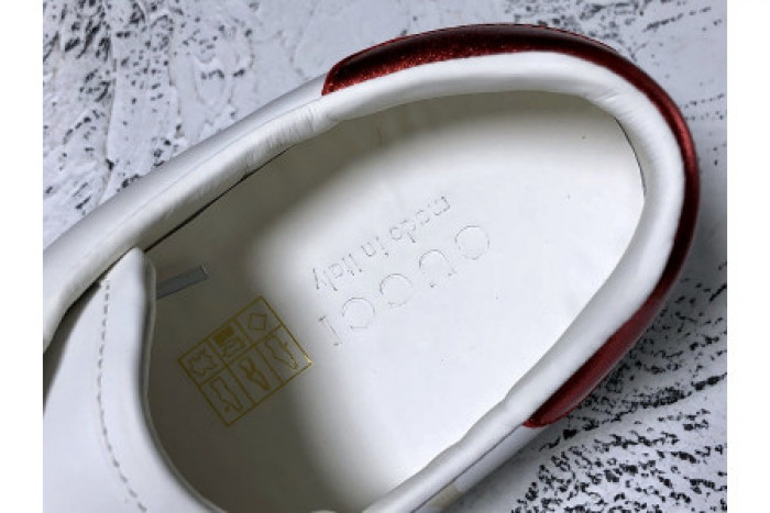 G*u*i ace embroidered low-top sneaker white with logo