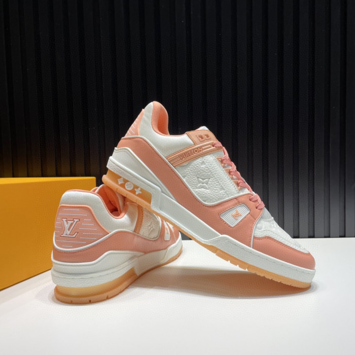 LV TRAINER SNEAKER LOW