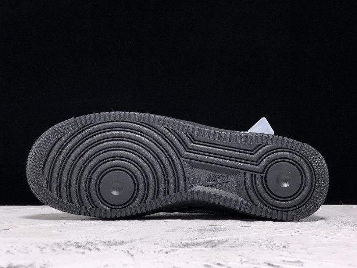 AIR FORCE 1 ’07 VIRGIL X MOMA AV5210-001