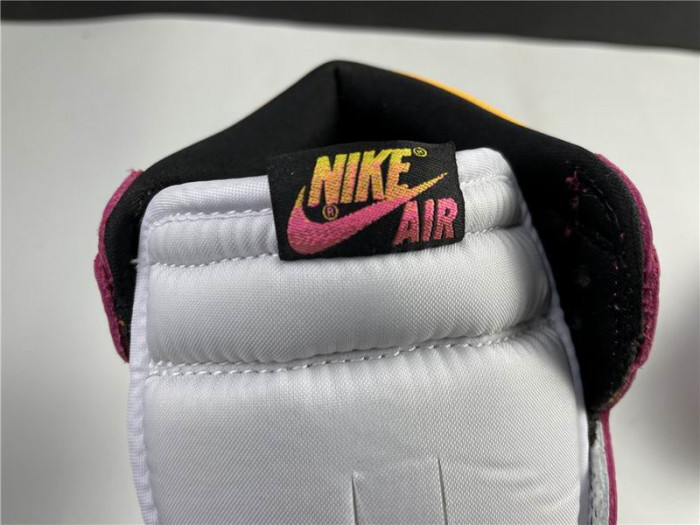 Air Jordan 1 High OG“Light Fusion Red” 555088-603