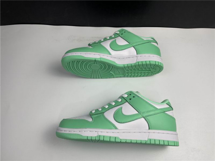 Nike Dunk Low Green Glow (W) DD1503-105