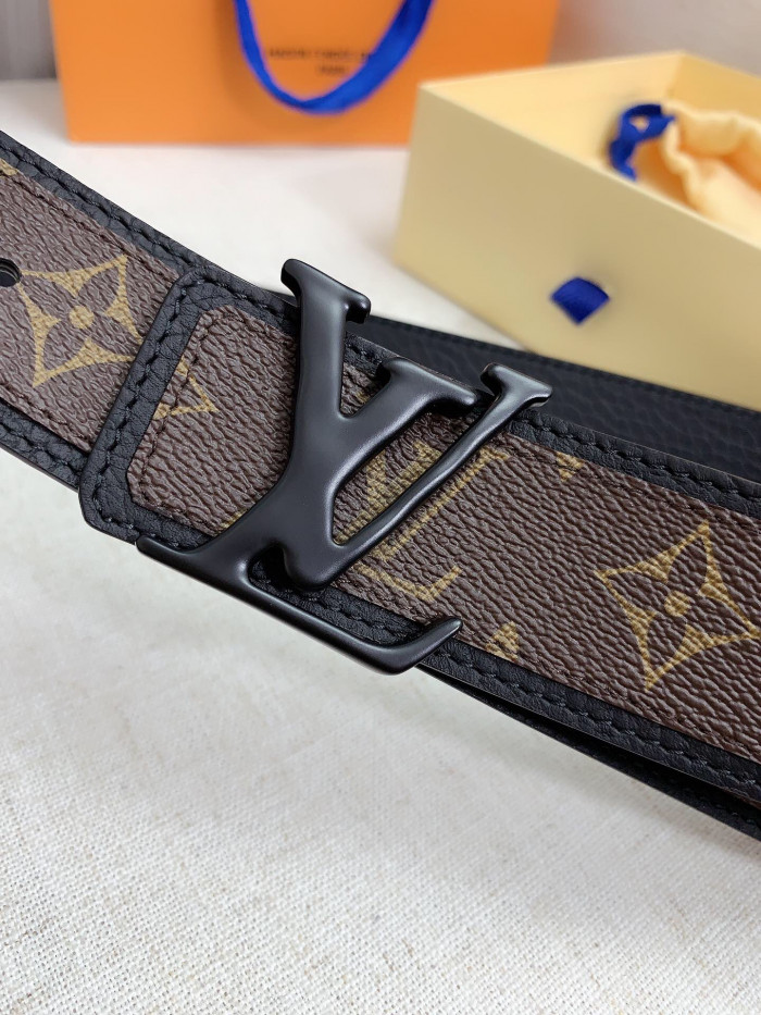 Loui Vuitto Belt-4CM