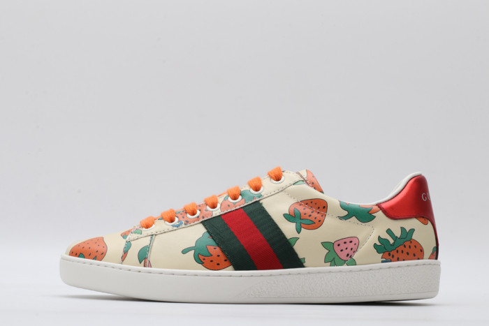 G*u*i low-top sneaker