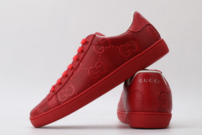 G*u*i low-top sneaker