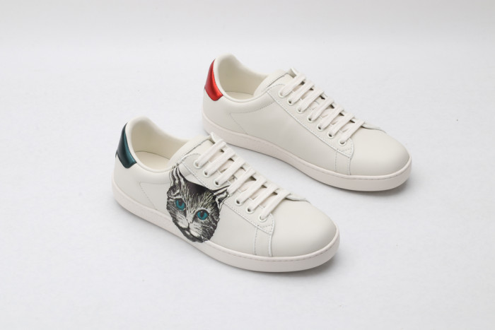 G*u*i low-top sneaker