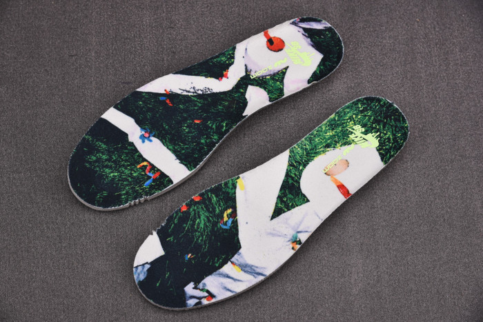 Nike SB Dunk Low “Mummy” DM0774-111