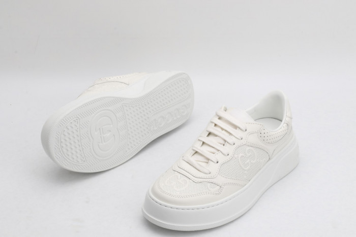 G*u*i low-top sneaker
