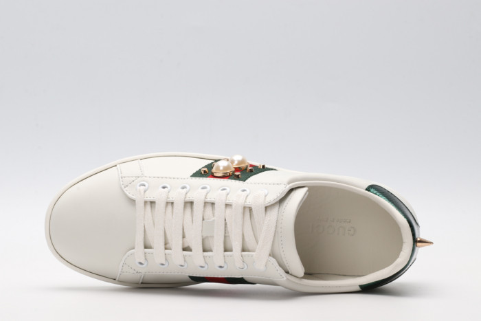 G*u*i low-top sneaker