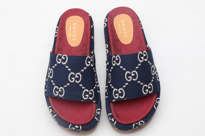 G*u*i slippers