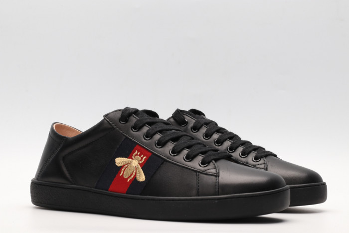 G*u*i low-top sneaker