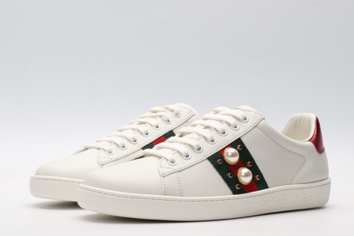 G*u*i low-top sneaker