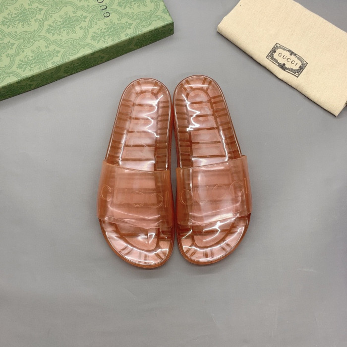 G*u*i slippers