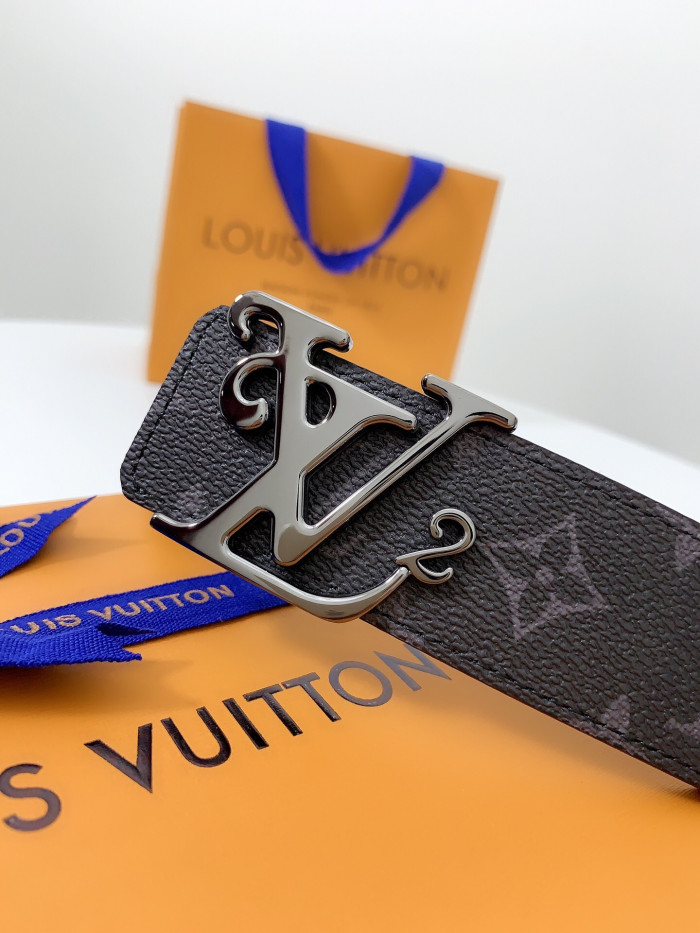 Loui Vuitto Belt-4CM