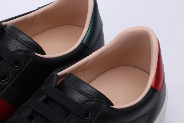 G*u*i low-top sneaker