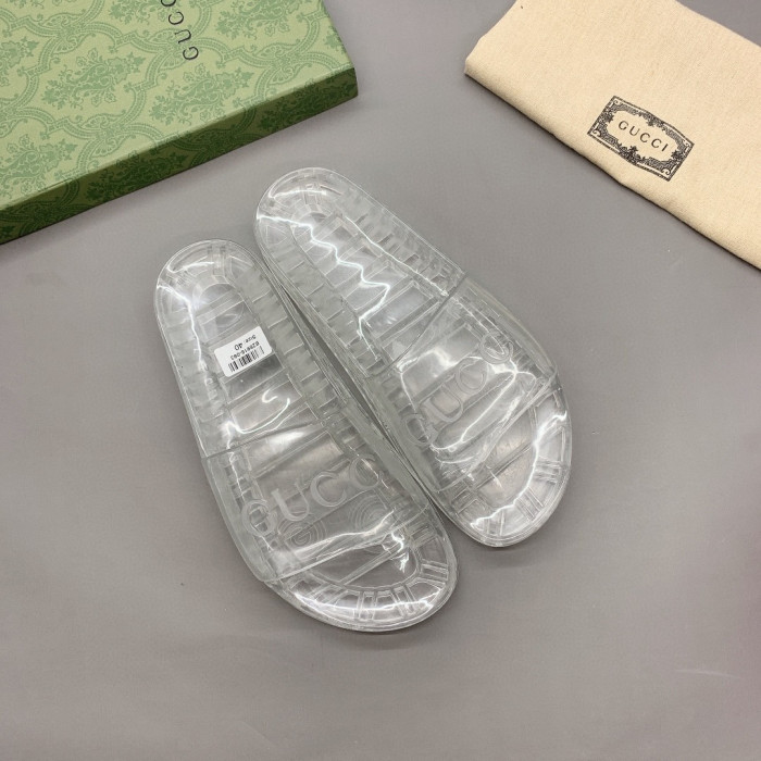 G*u*i slippers