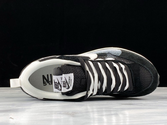 Sacai X Nike LDV Waffle ‘Black’ CV1363-001