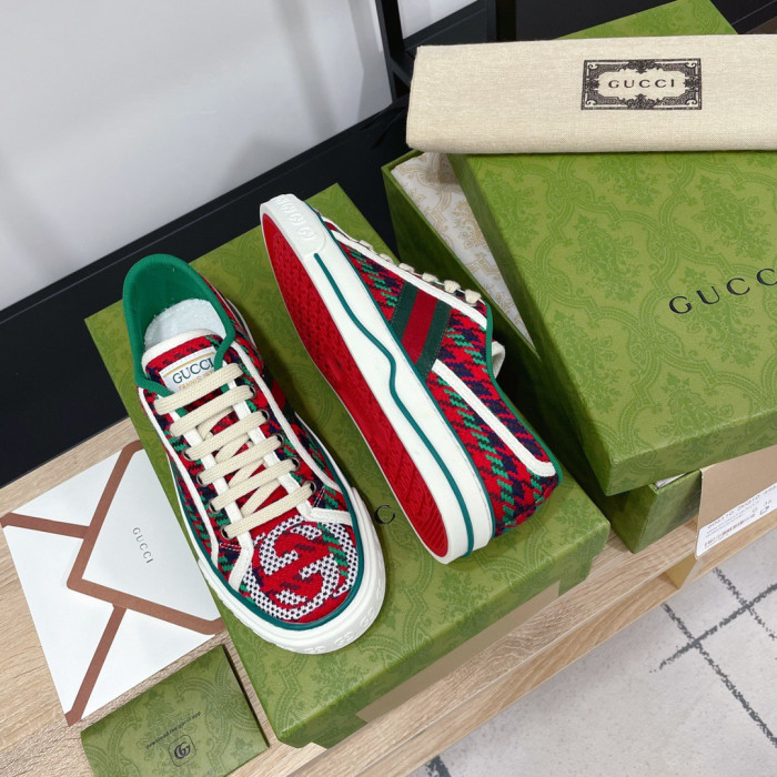 G*u*i tennis 1977 sneaker
