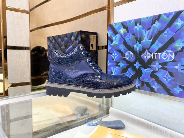 LOUS VUITO BOOTS
