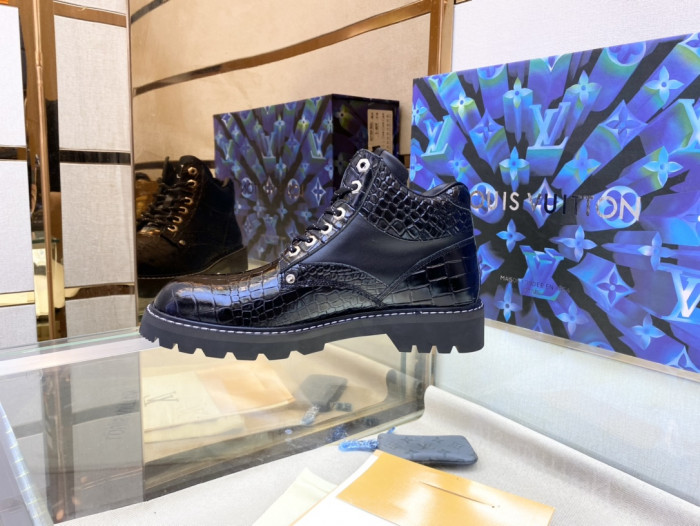 LOUS VUITO BOOTS