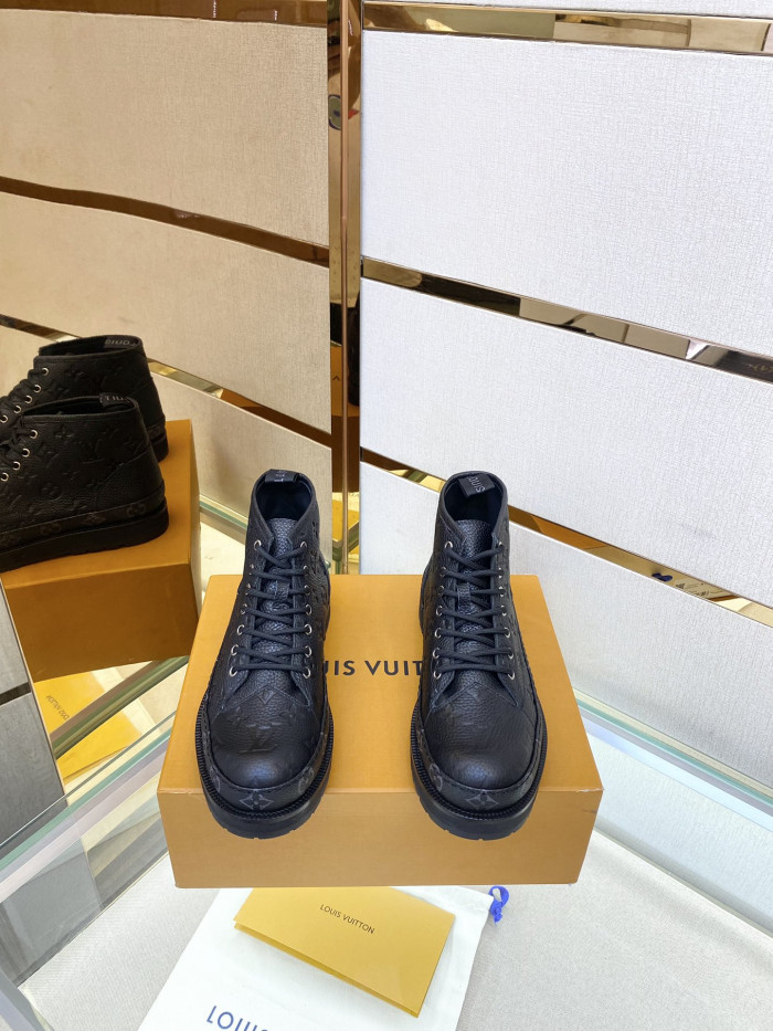 LOUS VUITO BOOTS