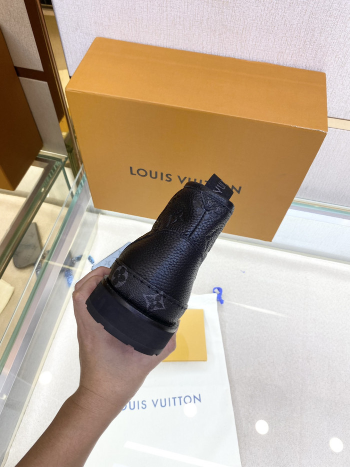 LOUS VUITO BOOTS