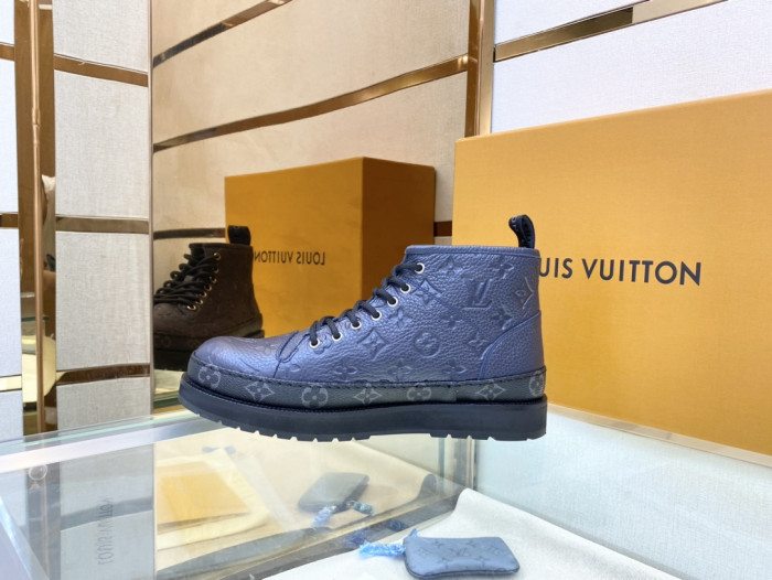 LOUS VUITO BOOTS