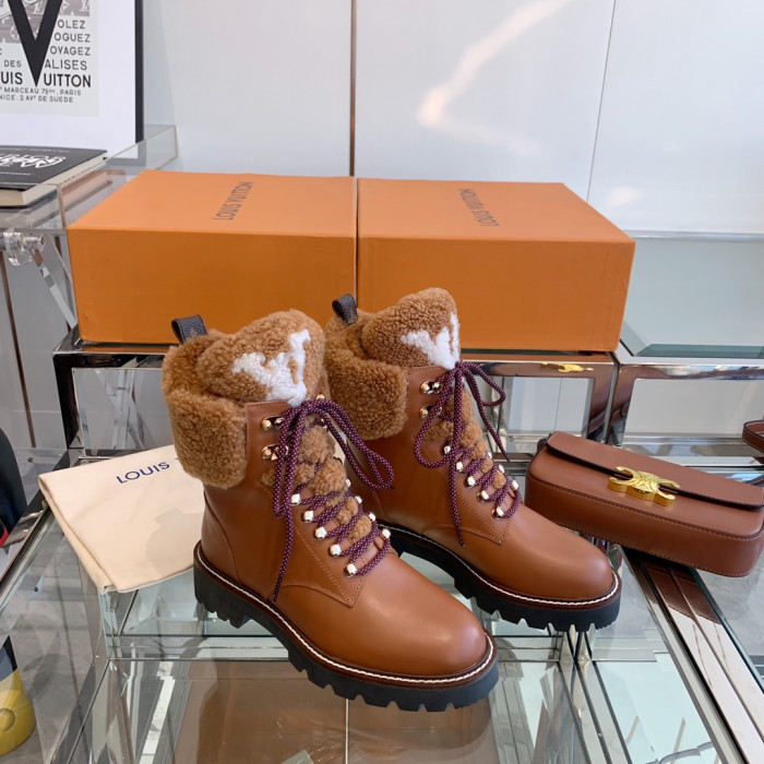 LOUS VUITO BOOTS