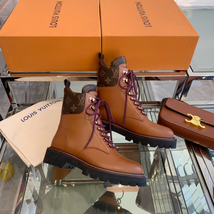 LOUS VUITO BOOTS