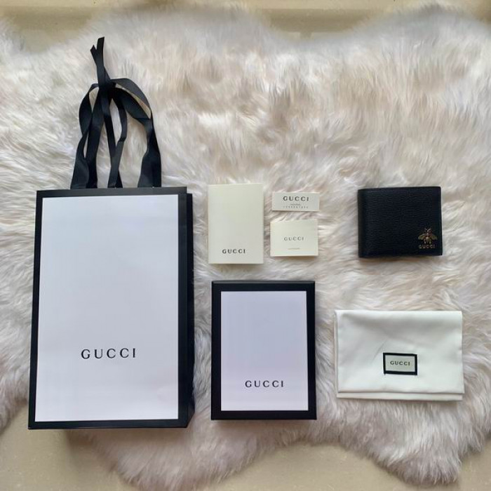 G*u*i wallet 523664 11*9