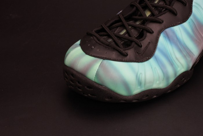 nike air foamposite one “N0r*hern lights” black/green mens 840559-001