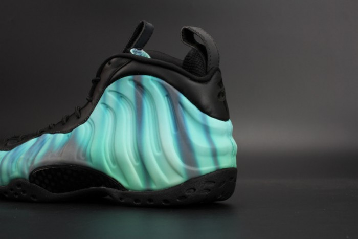 nike air foamposite one “N0r*hern lights” black/green mens 840559-001