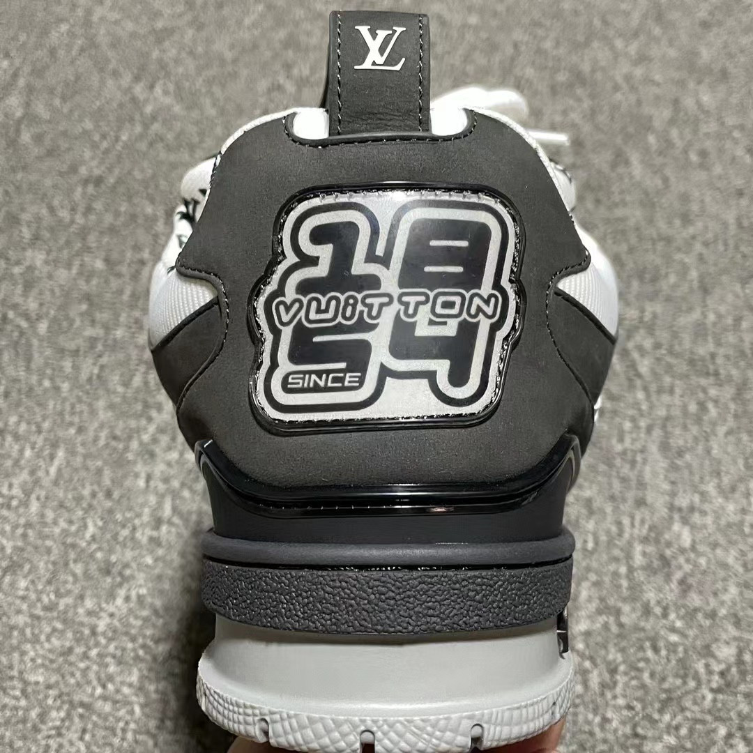 UA L0vis Vvtt0n LV Skate Sneaker